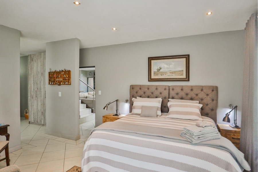 7 Bedroom Property for Sale in Melodie North West
